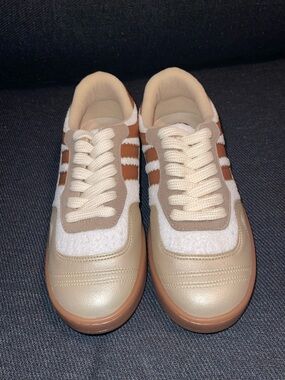 Women’s Neutral Beige & White Casual Sneakers